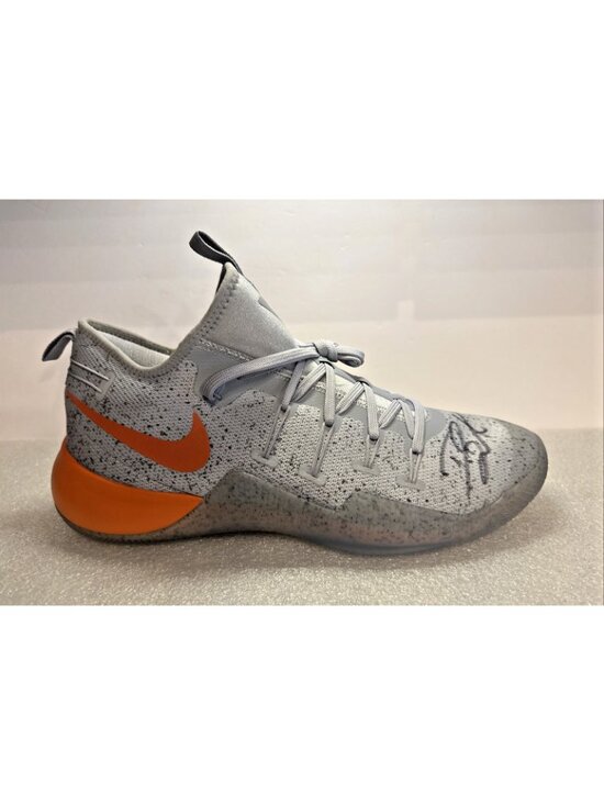 Devin Booker Autographed Signed Nike Basketball Shoe COA From The Phoenix Suns main image 5